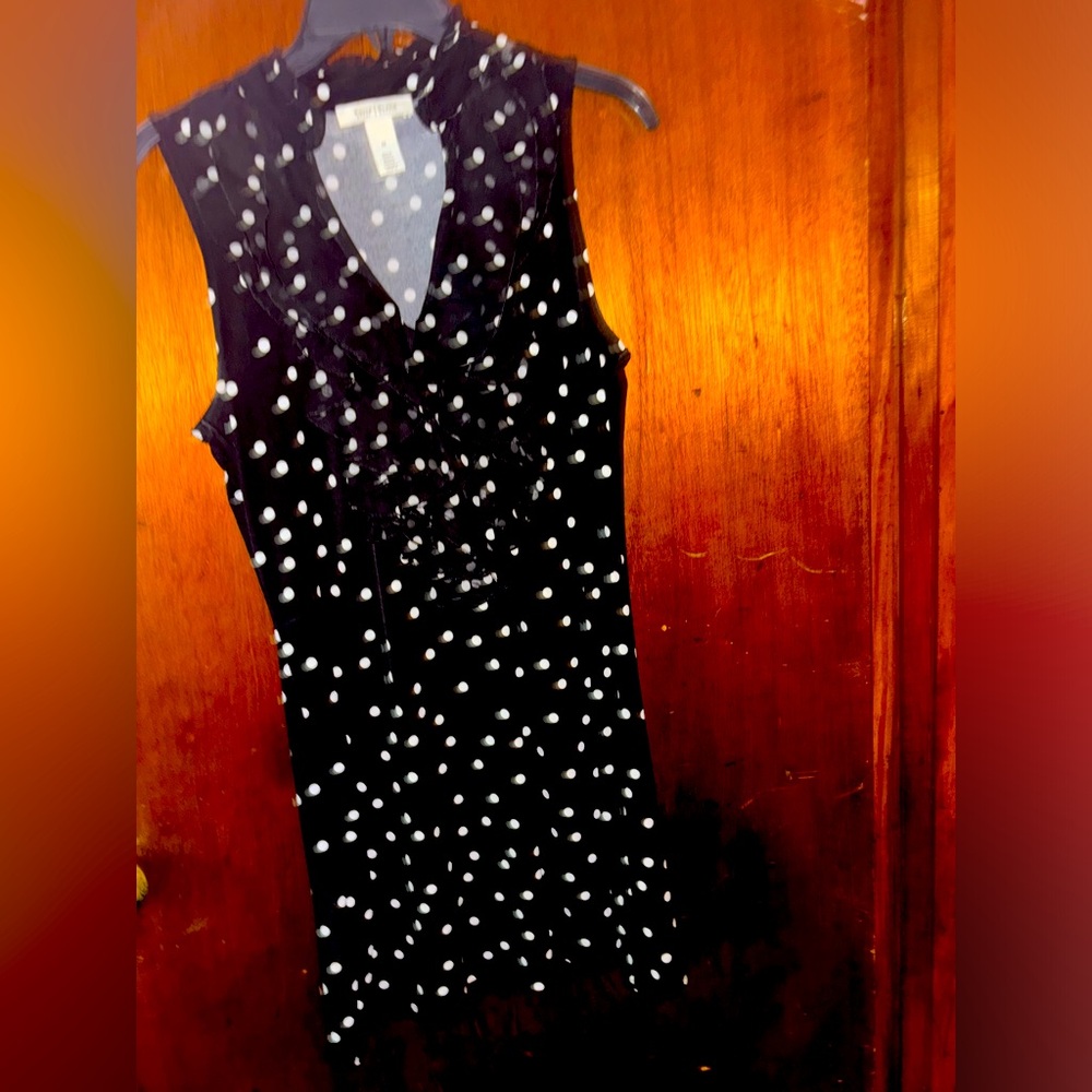 White House black market blouse